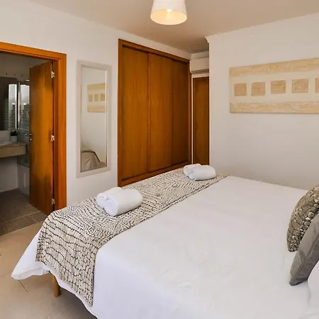 By Ocvillas * Albufeira